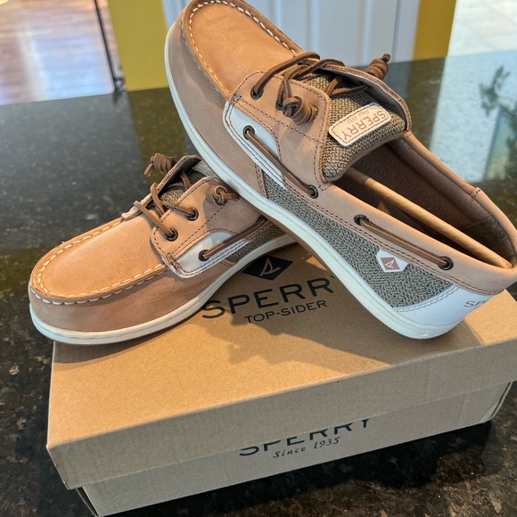 Sperry Other - Sperry songfish Girls size 5 1/2